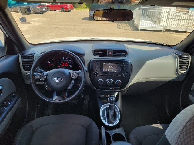 Used 2017 Kia Soul FWD image 11