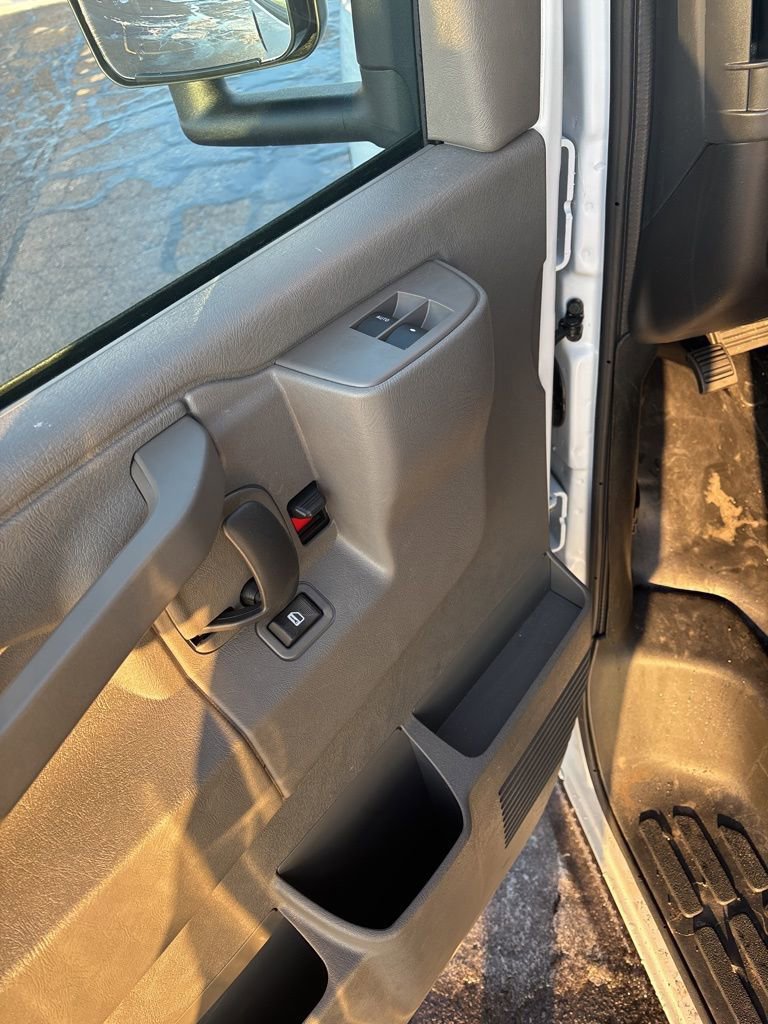New 2025 GMC Savana 3500 w/ Power Convenience Package image 37