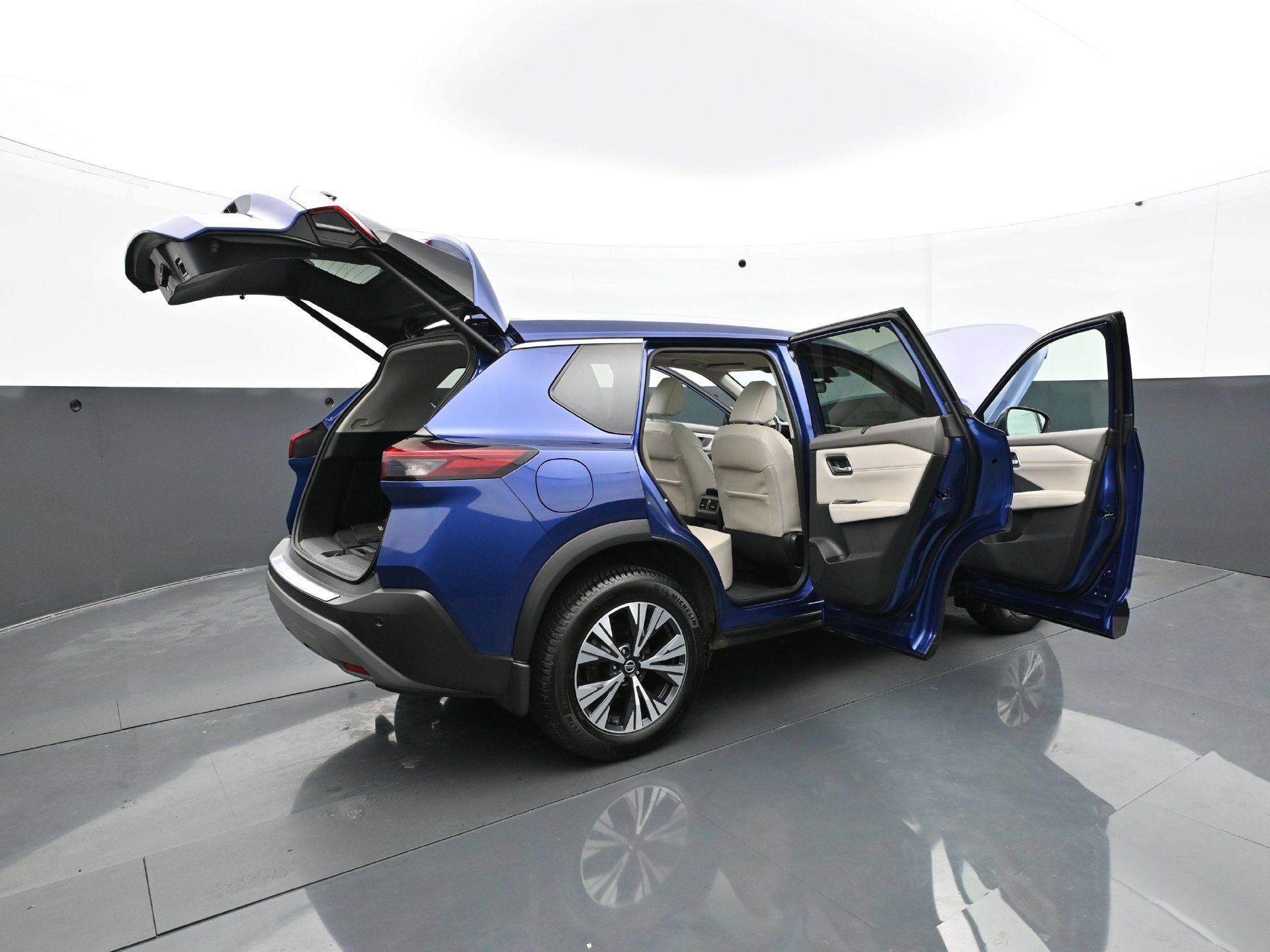 Used 2021 Nissan Rogue SV w/ Premium Package AWD/4WD image 40