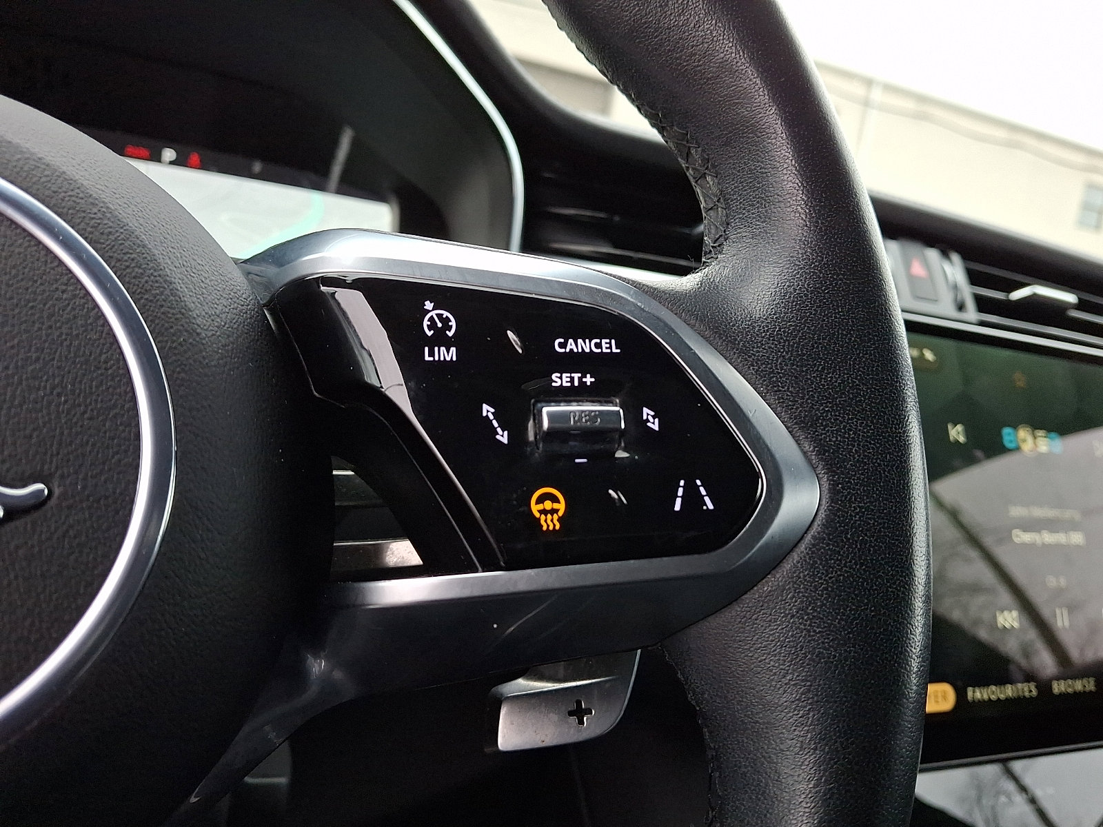 Used 2023 Jaguar F-PACE S image 22