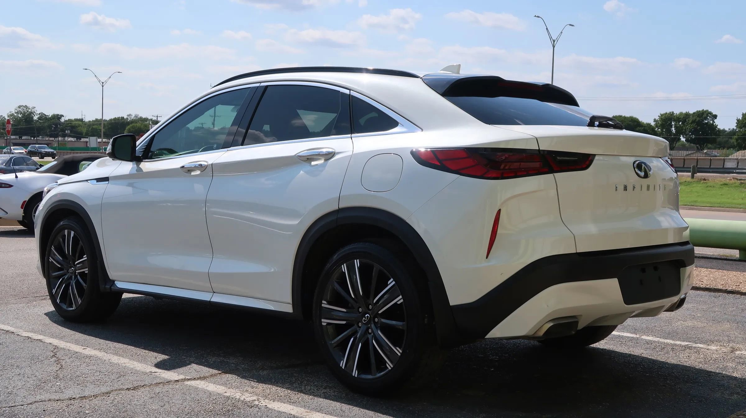 Used 2023 INFINITI QX55 Sensory w/ Lighting Package image 12