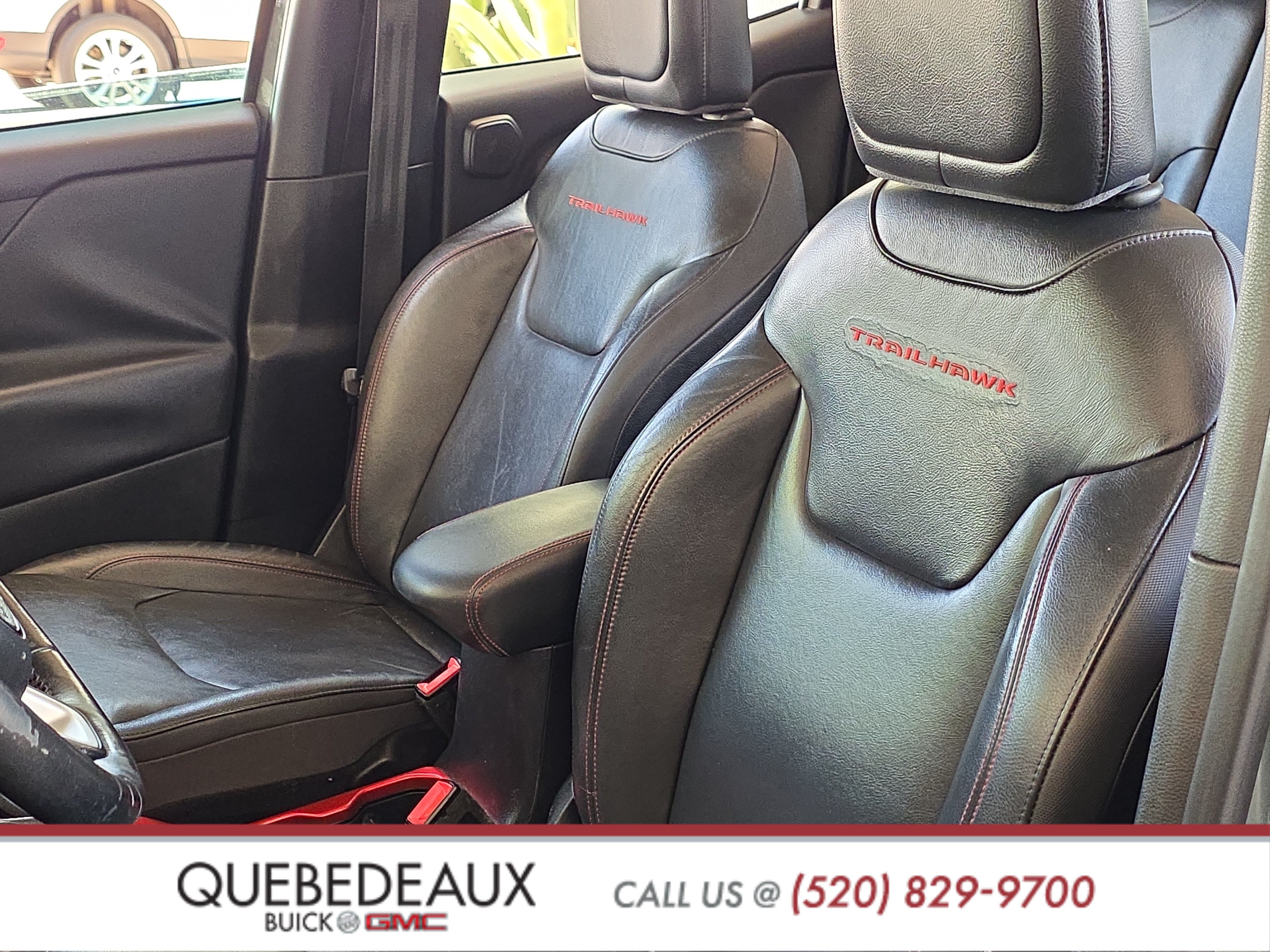 Used 2018 Jeep Renegade Trailhawk AWD/4WD image 11