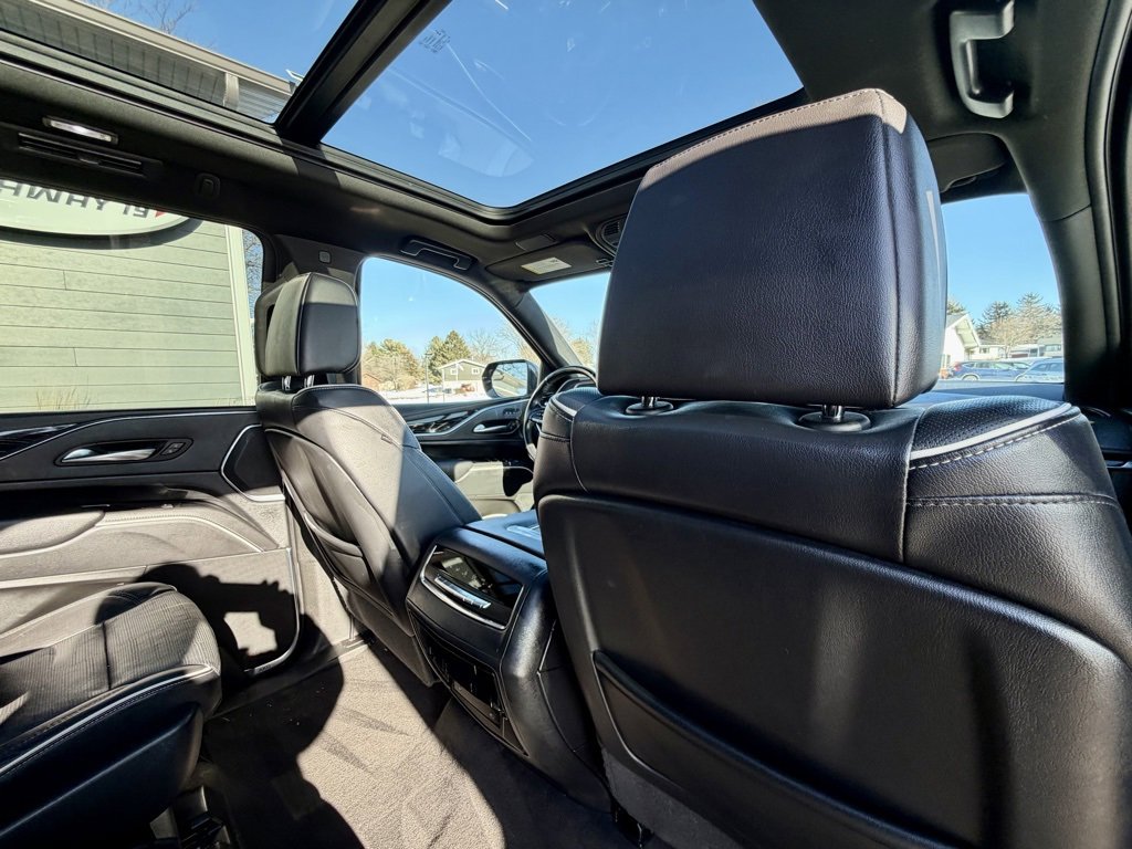 Used 2023 Cadillac Escalade ESV Sport image 23