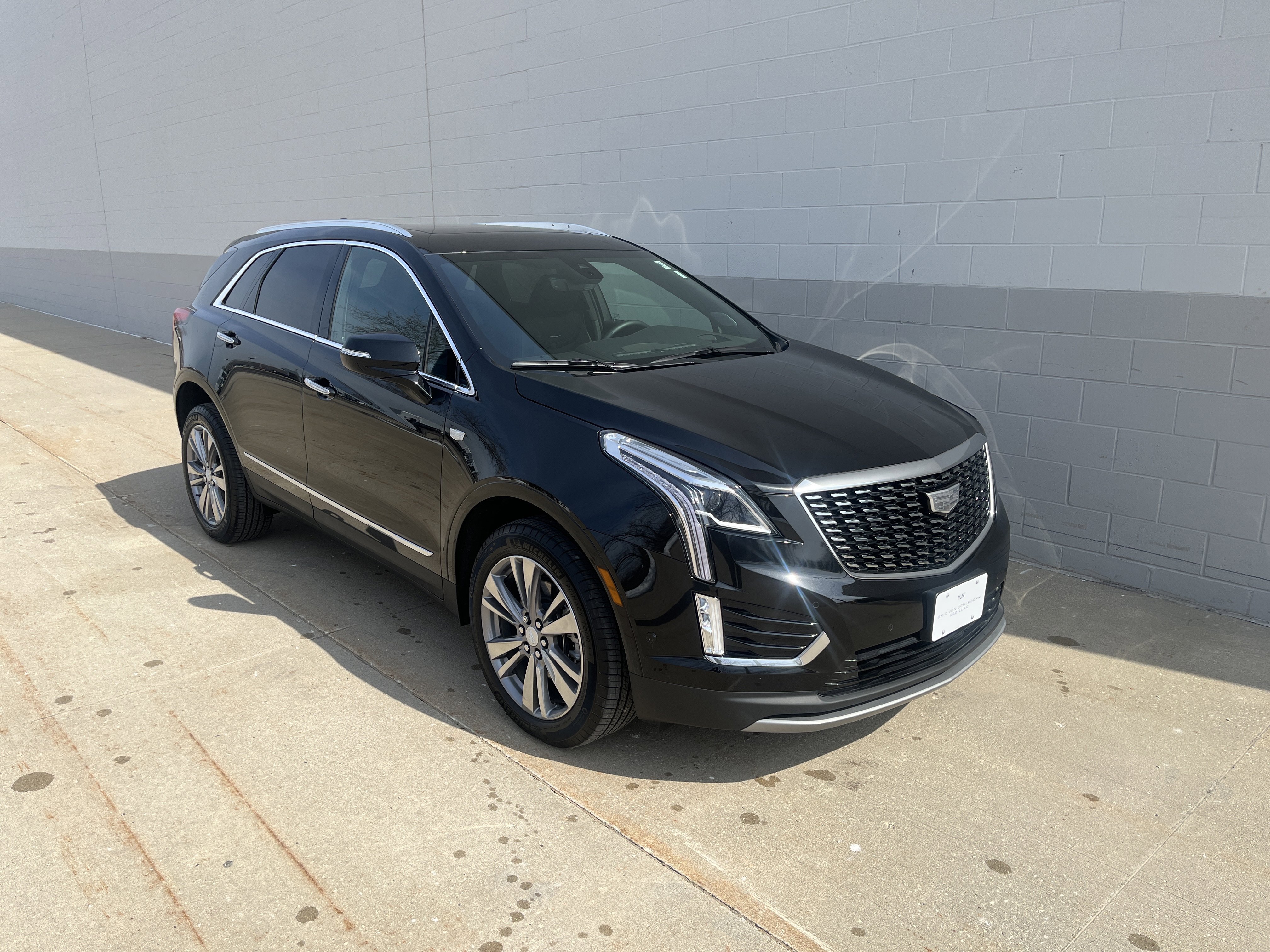 Used 2025 Cadillac XT5 Premium Luxury w/ Technology Package image 8