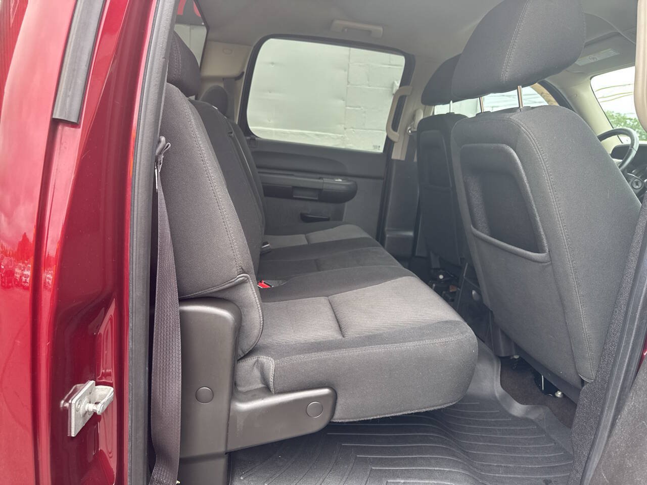Used 2014 Chevrolet Silverado 2500 LT w/ Custom Sport Truck Package AWD/4WD image 21
