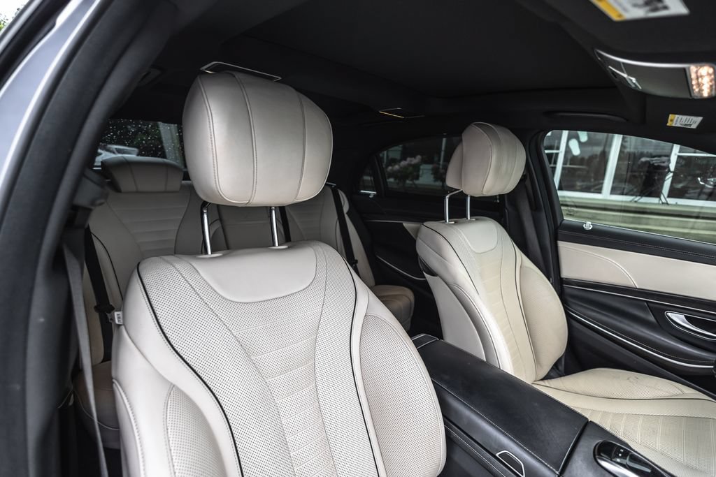 Used 2020 Mercedes-Benz S 560 Sedan image 32