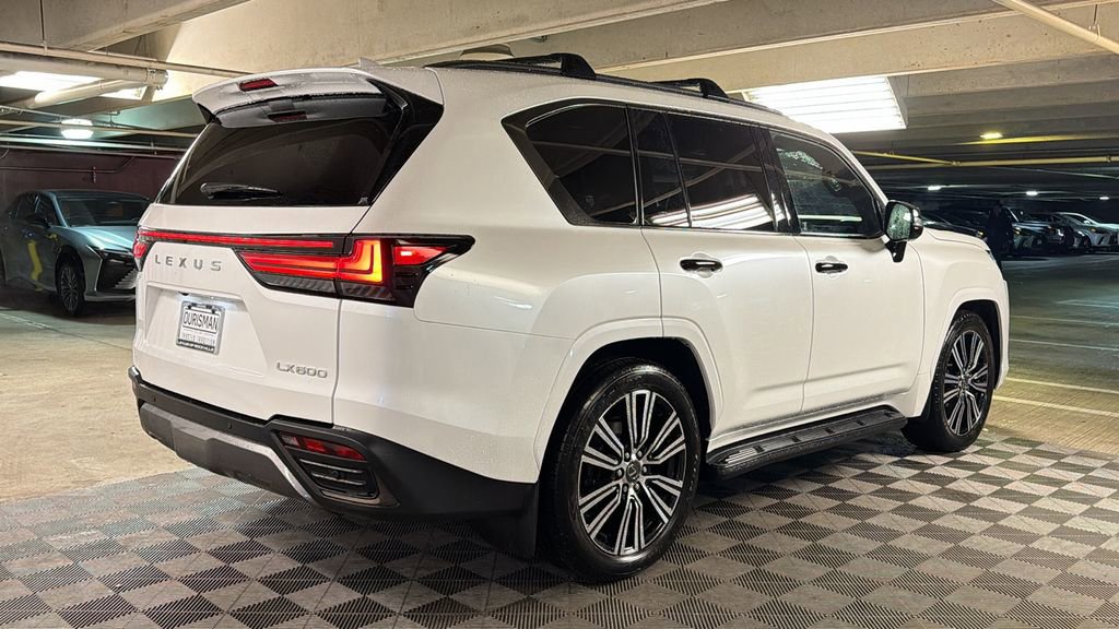 Used 2024 Lexus LX 600 4WD w/ Appearance Package image 8