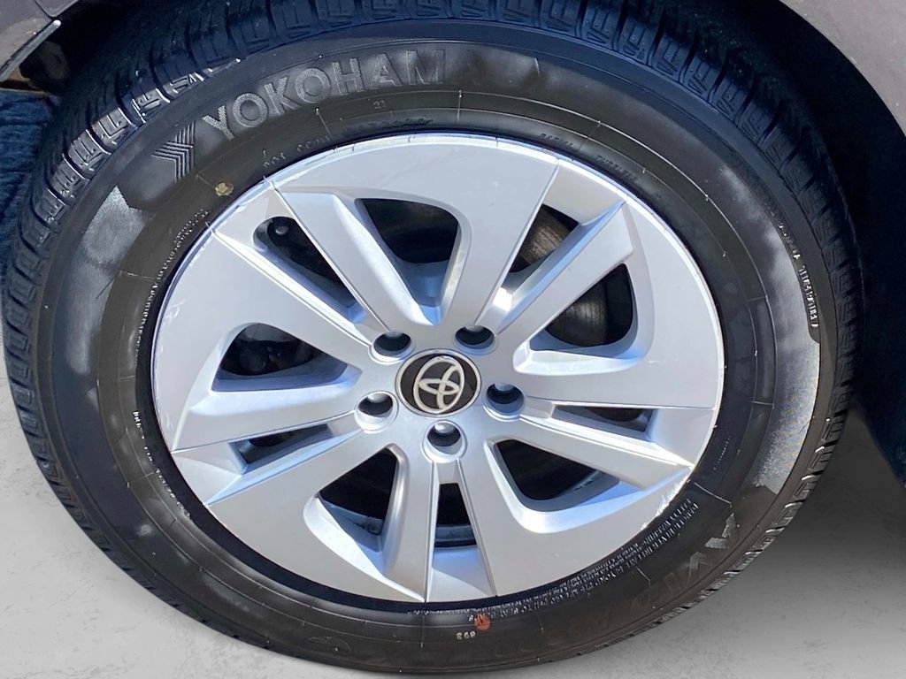 Used 2017 Toyota Prius Two image 23