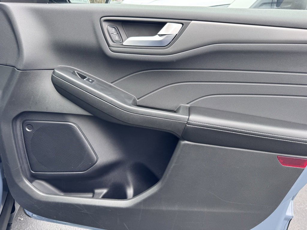 Used 2024 Ford Escape SE image 29