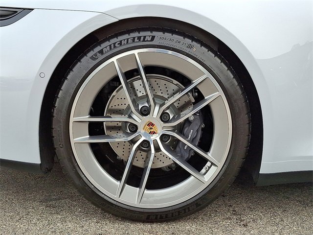 Used 2025 Porsche 911 Carrera image 12