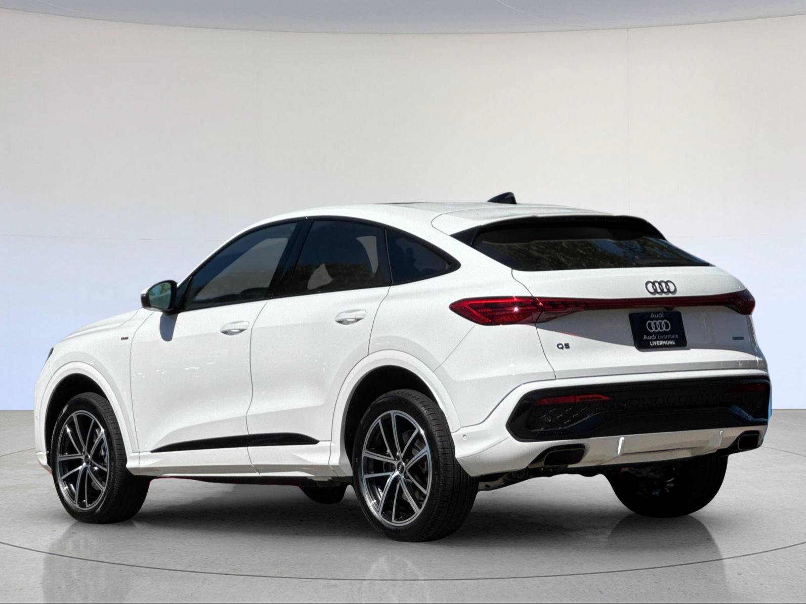 New 2026 Audi Q5 Premium Plus AWD/4WD image 4