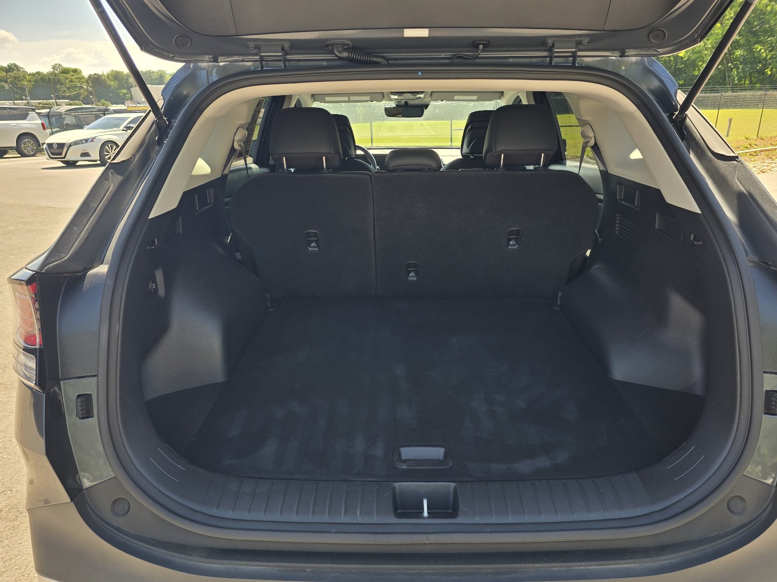 Used 2023 Kia Sportage EX AWD/4WD image 26
