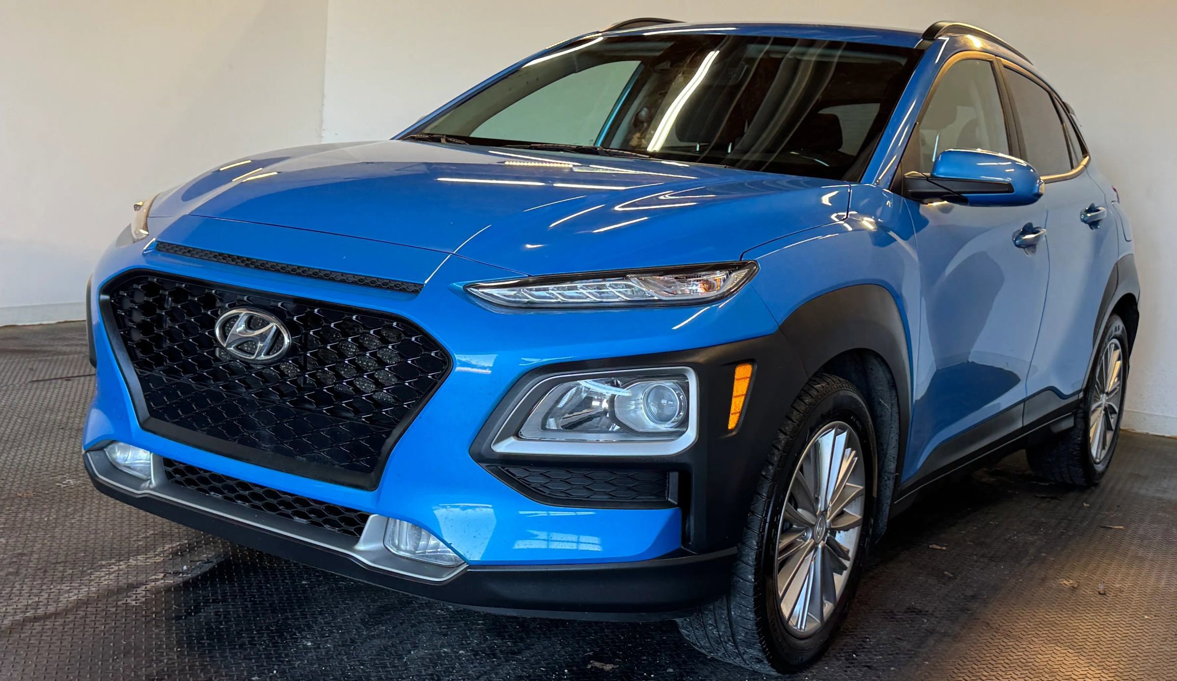 Used 2021 Hyundai Kona SEL Plus AWD/4WD image 2