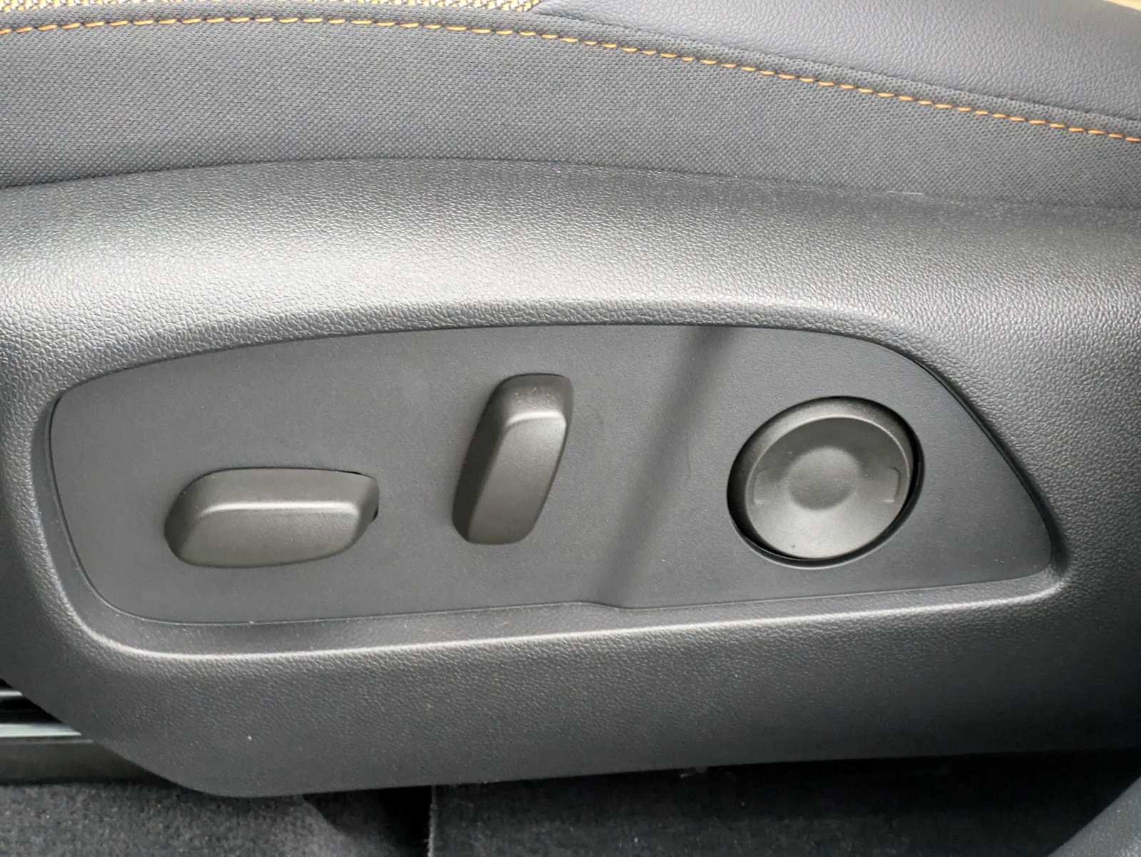 New 2026 Chevrolet Equinox ACTIV w/ Safety and Technology Package AWD/4WD image 19