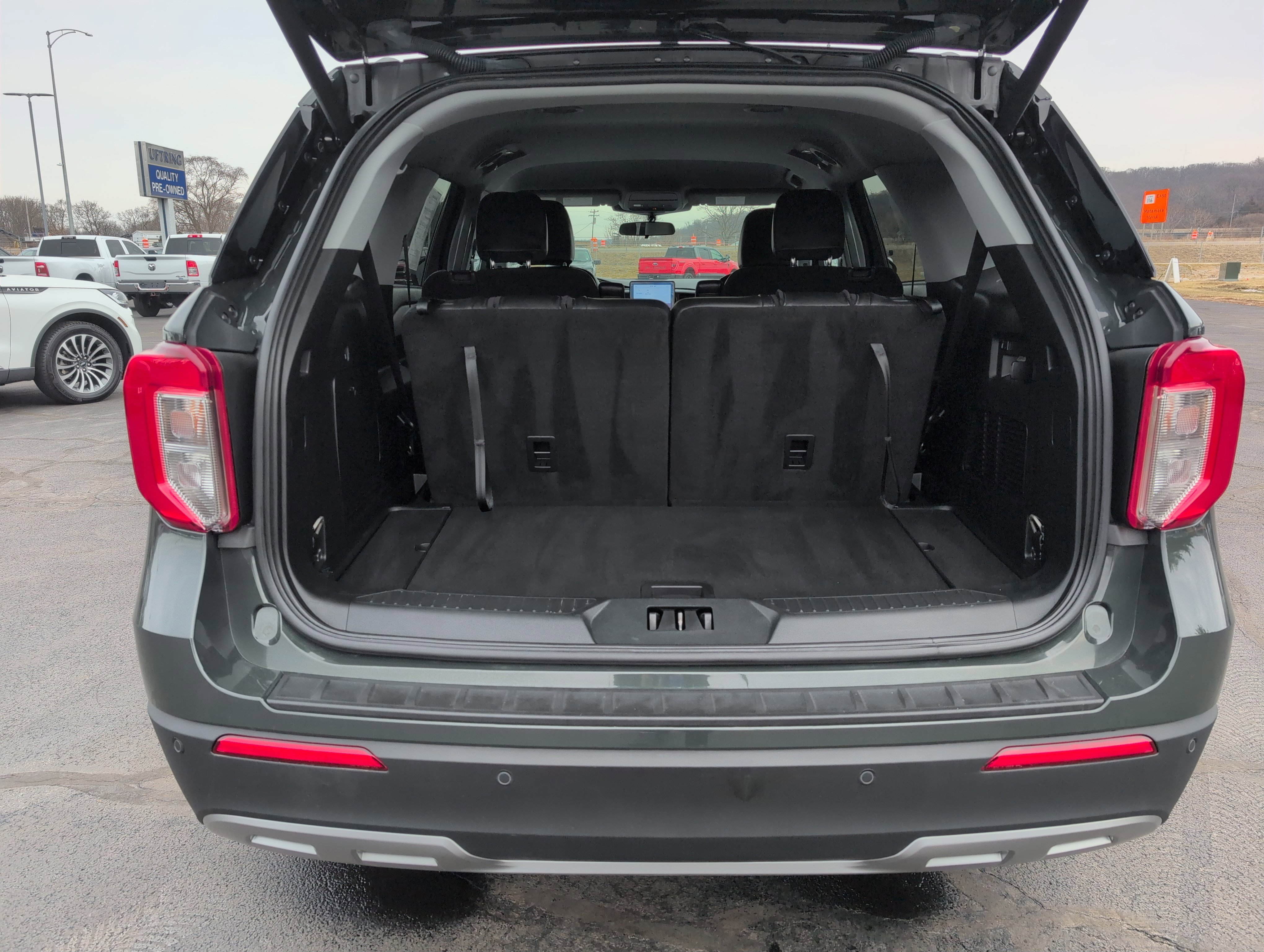 Used 2024 Ford Explorer XLT w/ Equipment Group 202A image 36