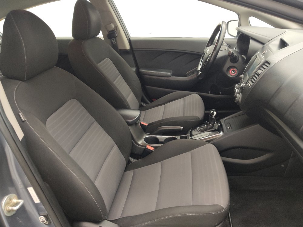 Used 2017 Kia Forte S FWD image 21