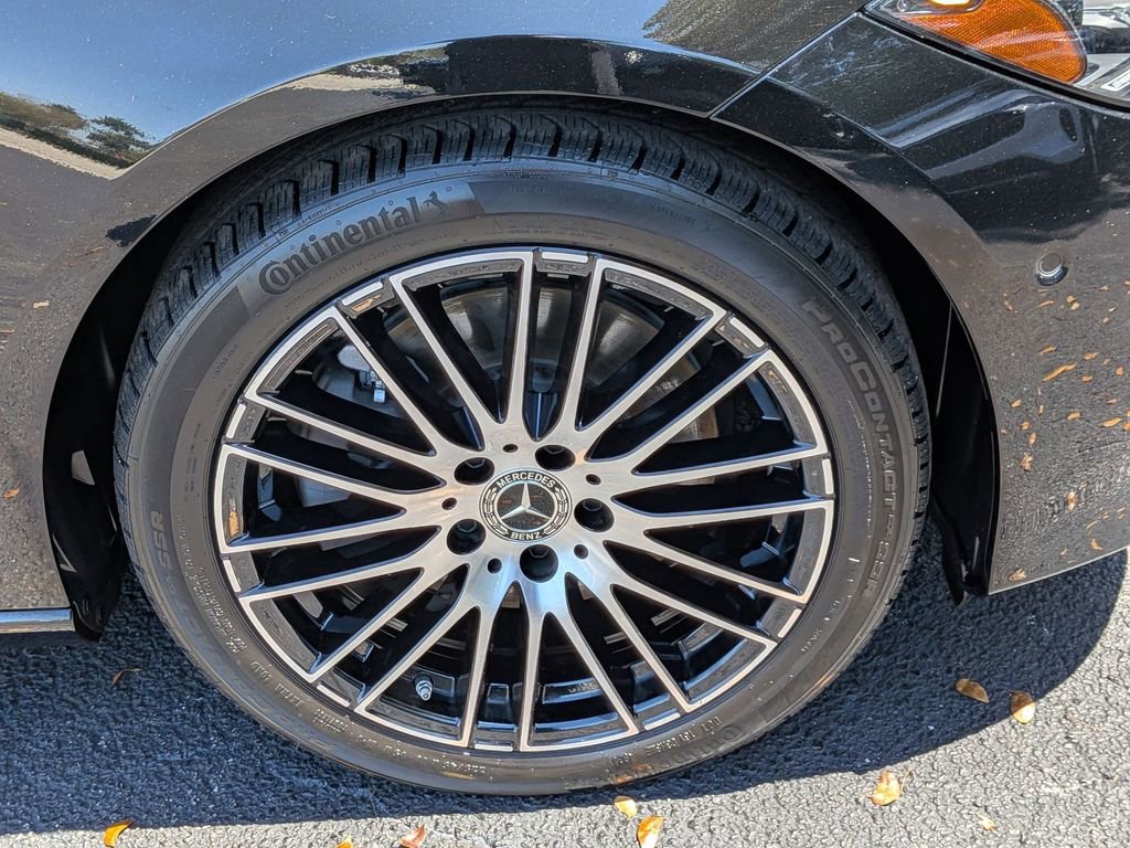 Used 2025 Mercedes-Benz C 300 Sedan image 33