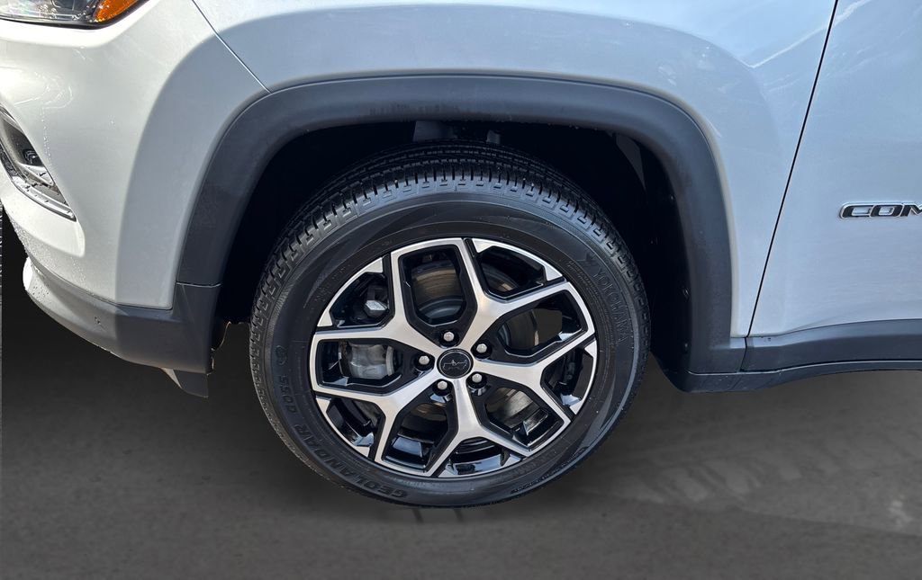 New 2025 Jeep Compass Limited image 12