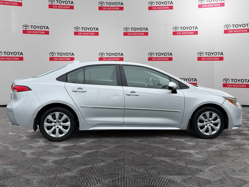 Certified 2025 Toyota Corolla LE FWD image 4
