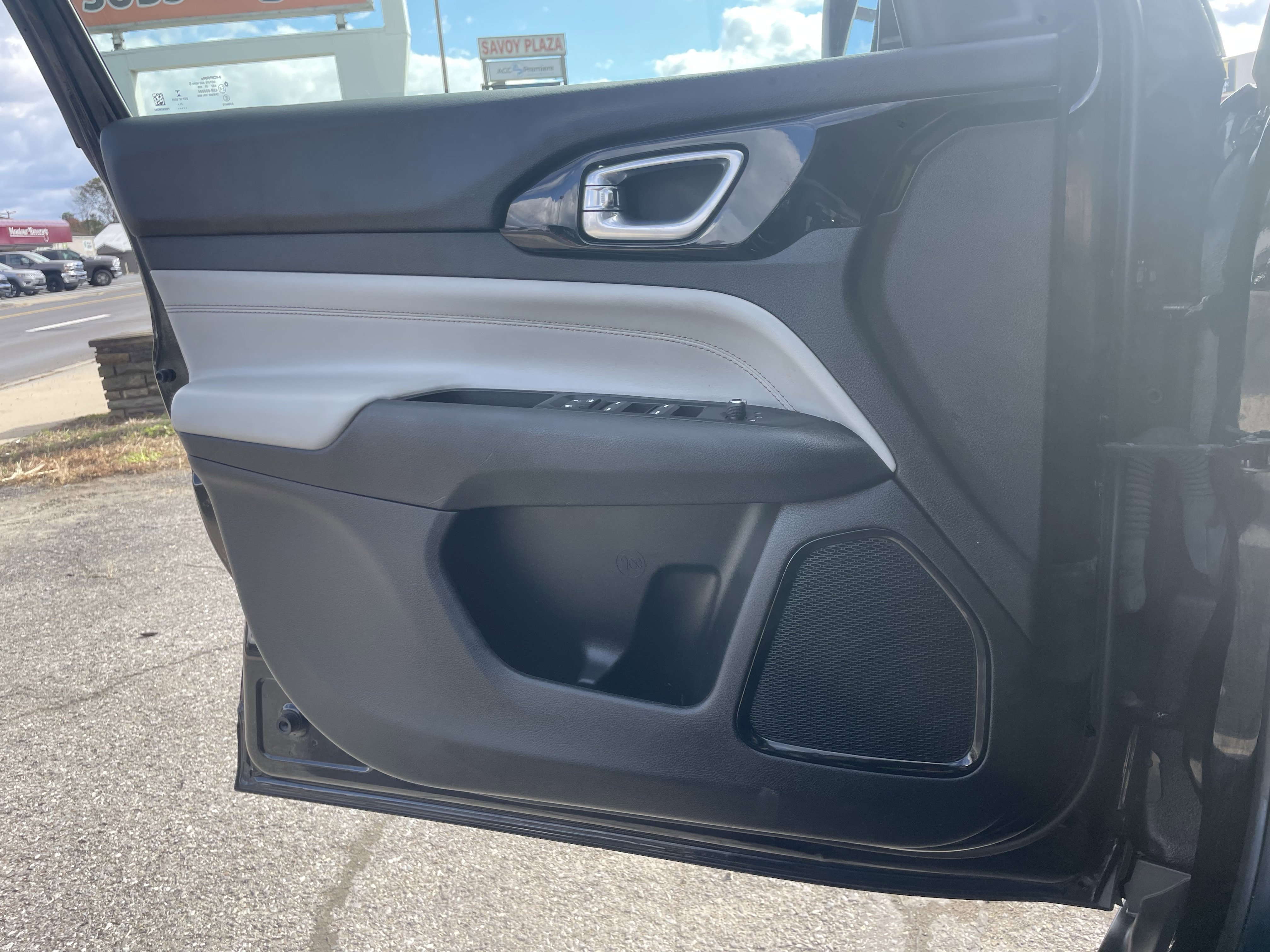 Used 2022 Jeep Compass Limited image 15