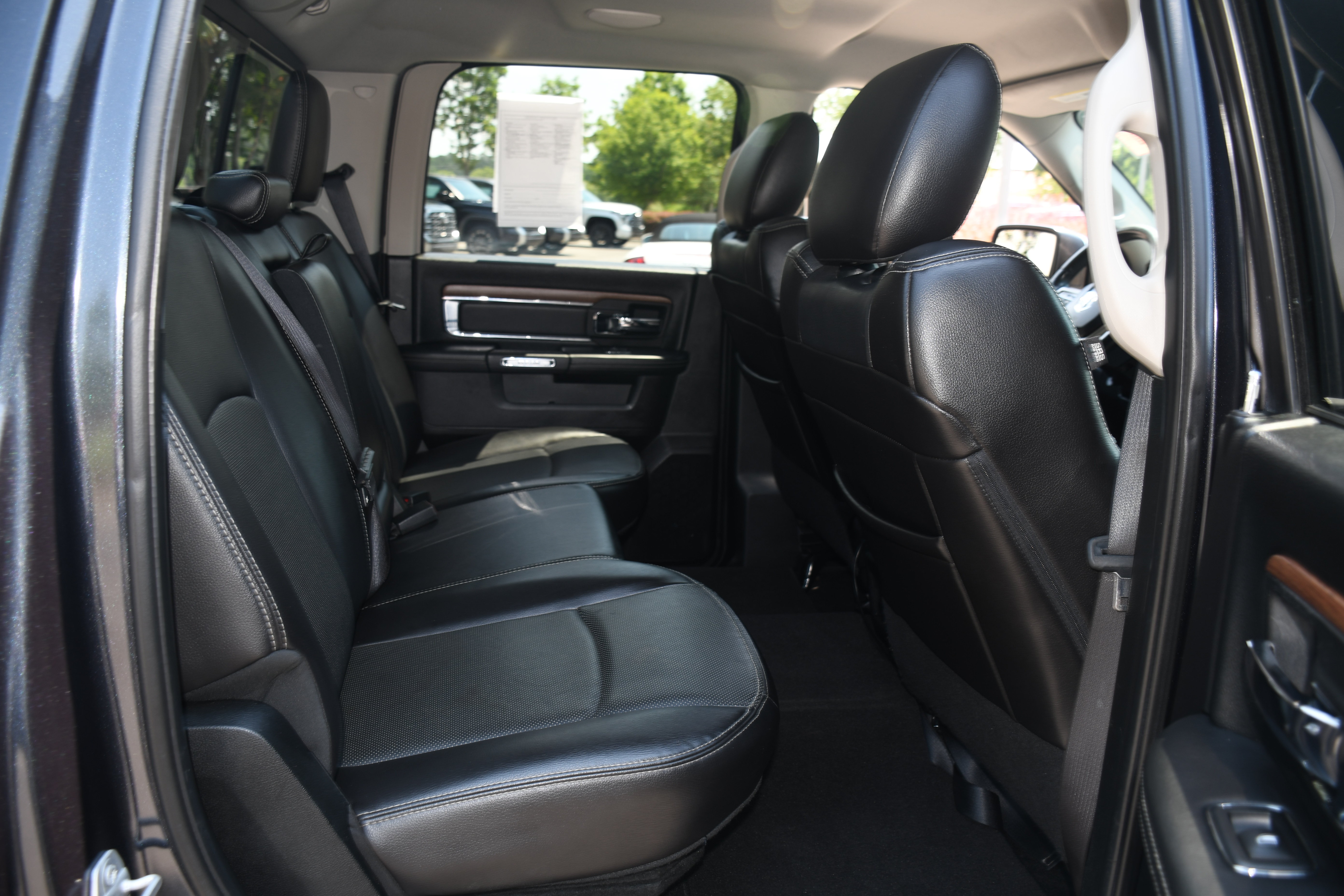 Used 2016 RAM 1500 Laramie w/ Convenience Group RWD image 16
