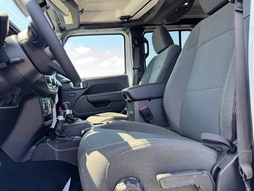 New 2026 Jeep Gladiator Sport AWD/4WD image 15