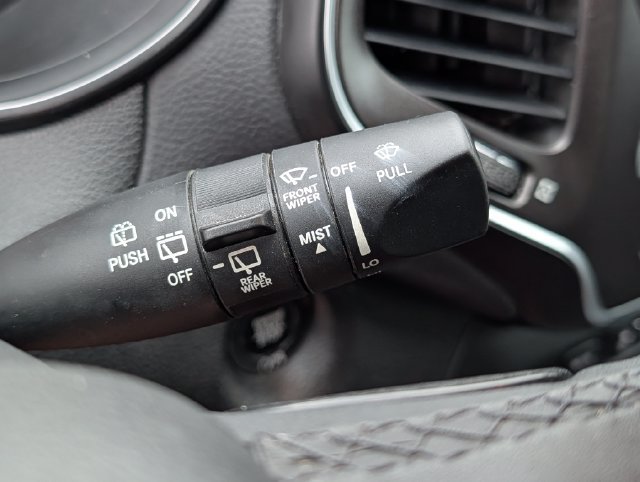 Used 2021 Jeep Cherokee Trailhawk AWD/4WD image 29