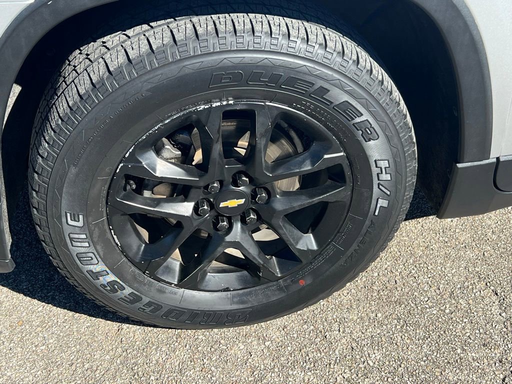 Used 2020 Chevrolet Traverse LS image 9