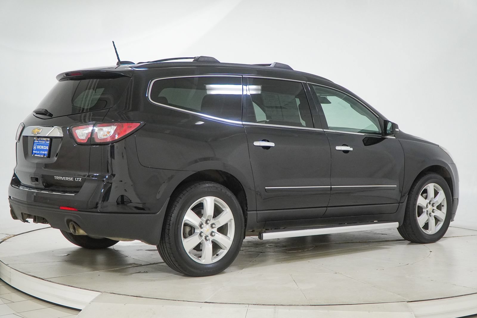 Used 2016 Chevrolet Traverse LTZ w/ LPO, 'HIT The Road' Package AWD/4WD image 13