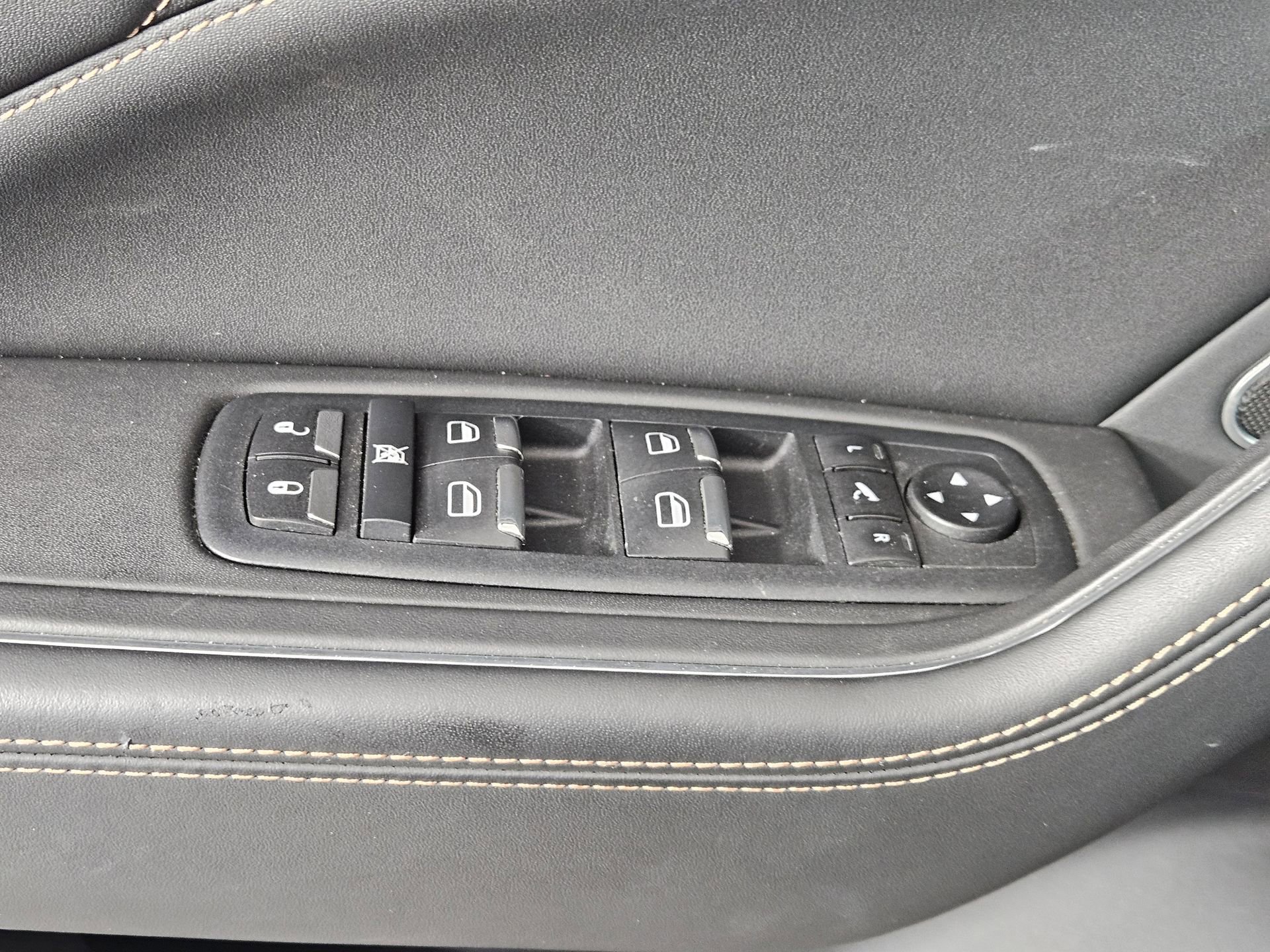 Used 2022 Maserati Levante Modena AWD/4WD image 20