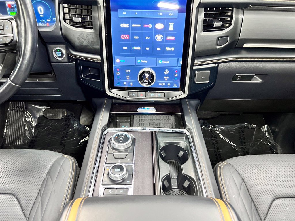 Used 2024 Ford Expedition Platinum AWD/4WD image 14