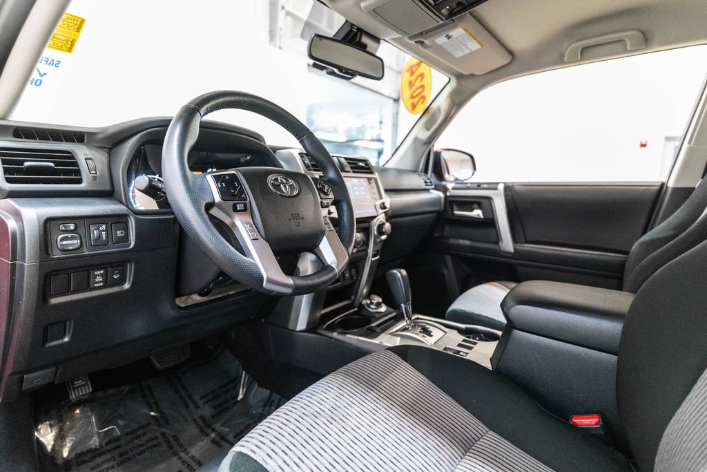 Used 2024 Toyota 4Runner SR5 AWD/4WD image 4