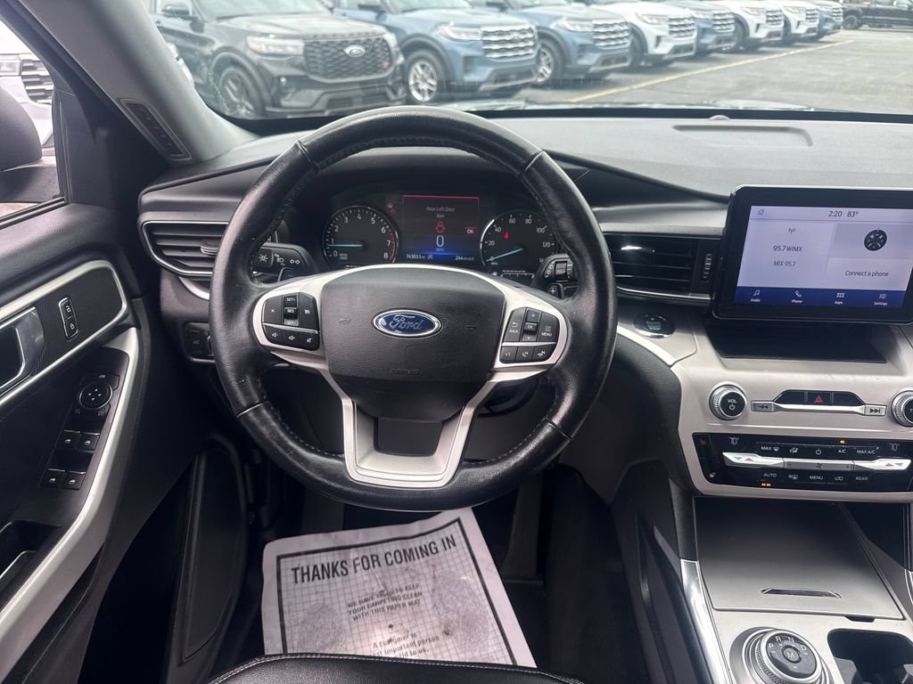 Used 2020 Ford Explorer XLT w/ Equipment Group 202A AWD/4WD image 21