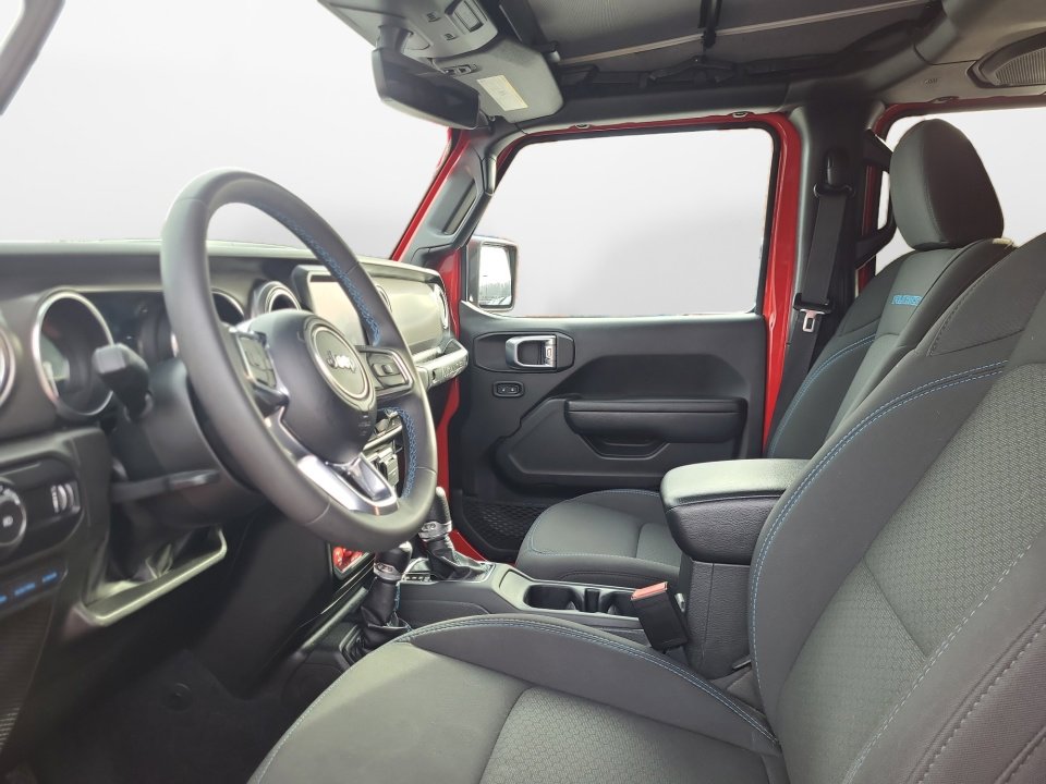 Used 2023 Jeep Wrangler Unlimited Rubicon 4xe image 11