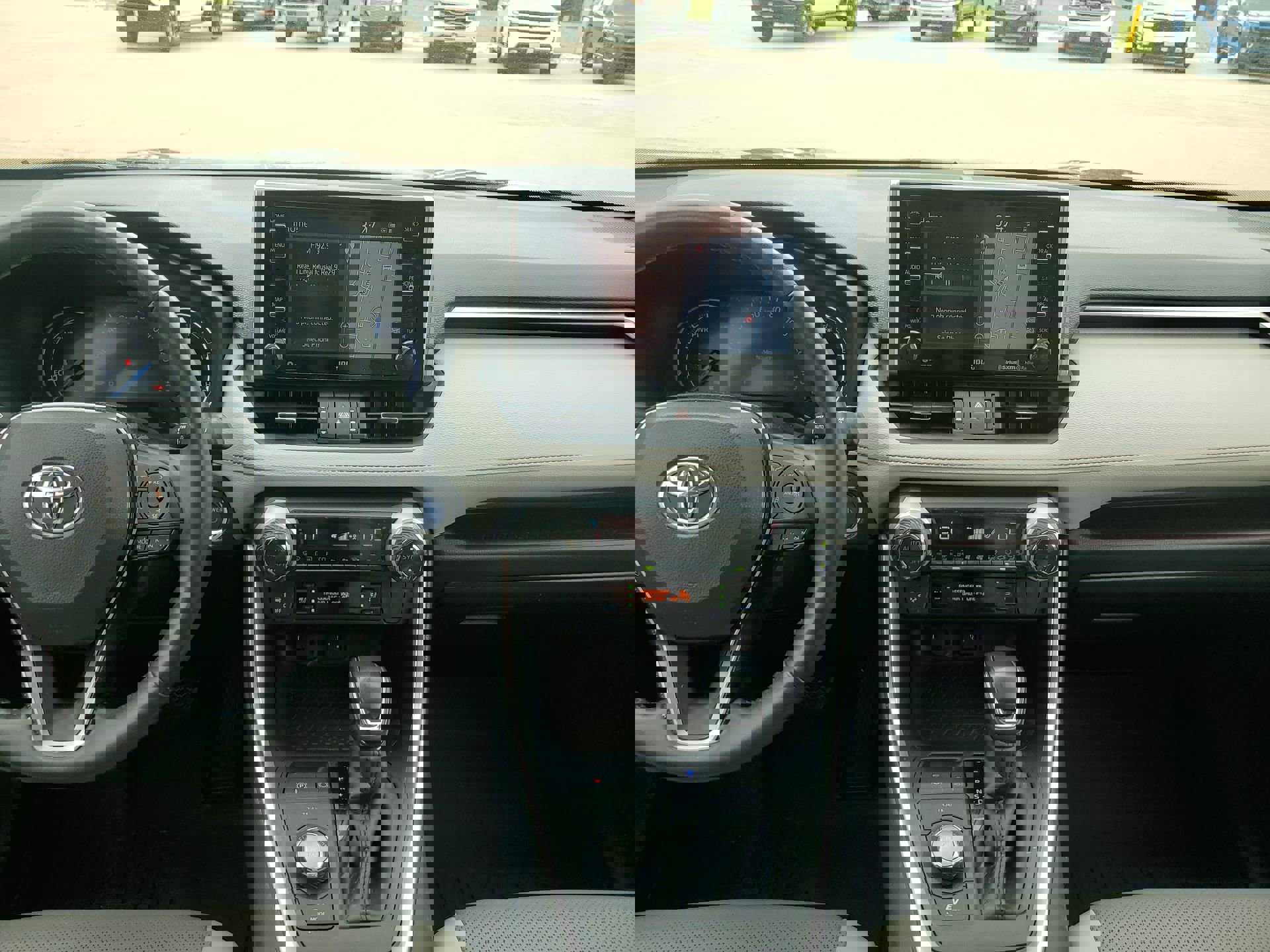 Used 2020 Toyota RAV4 Limited image 10