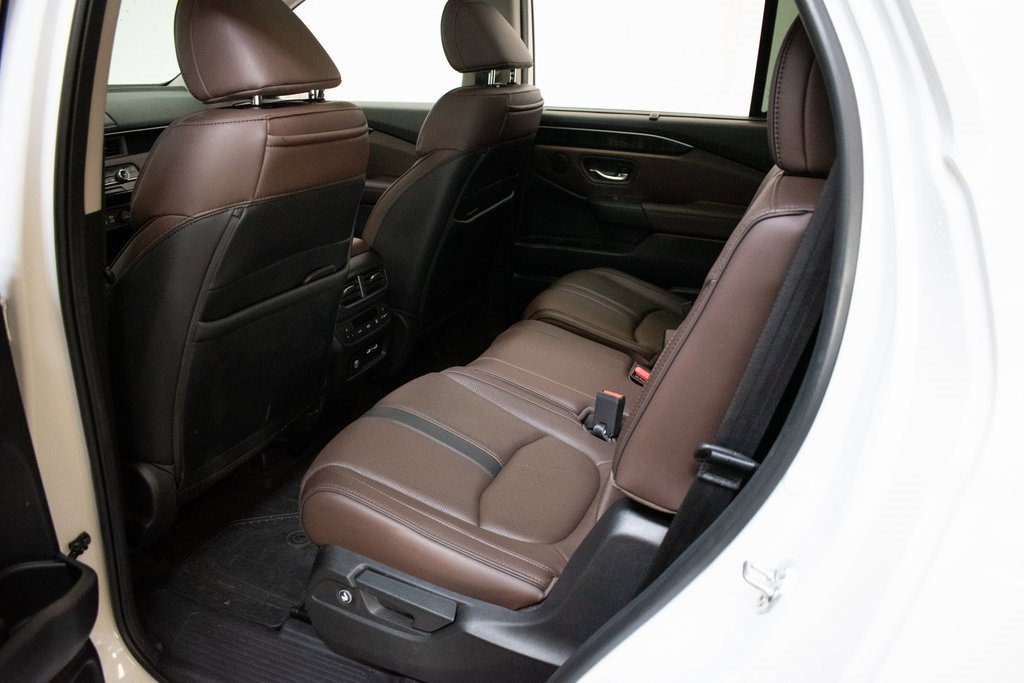 Used 2023 Honda Pilot Elite image 24