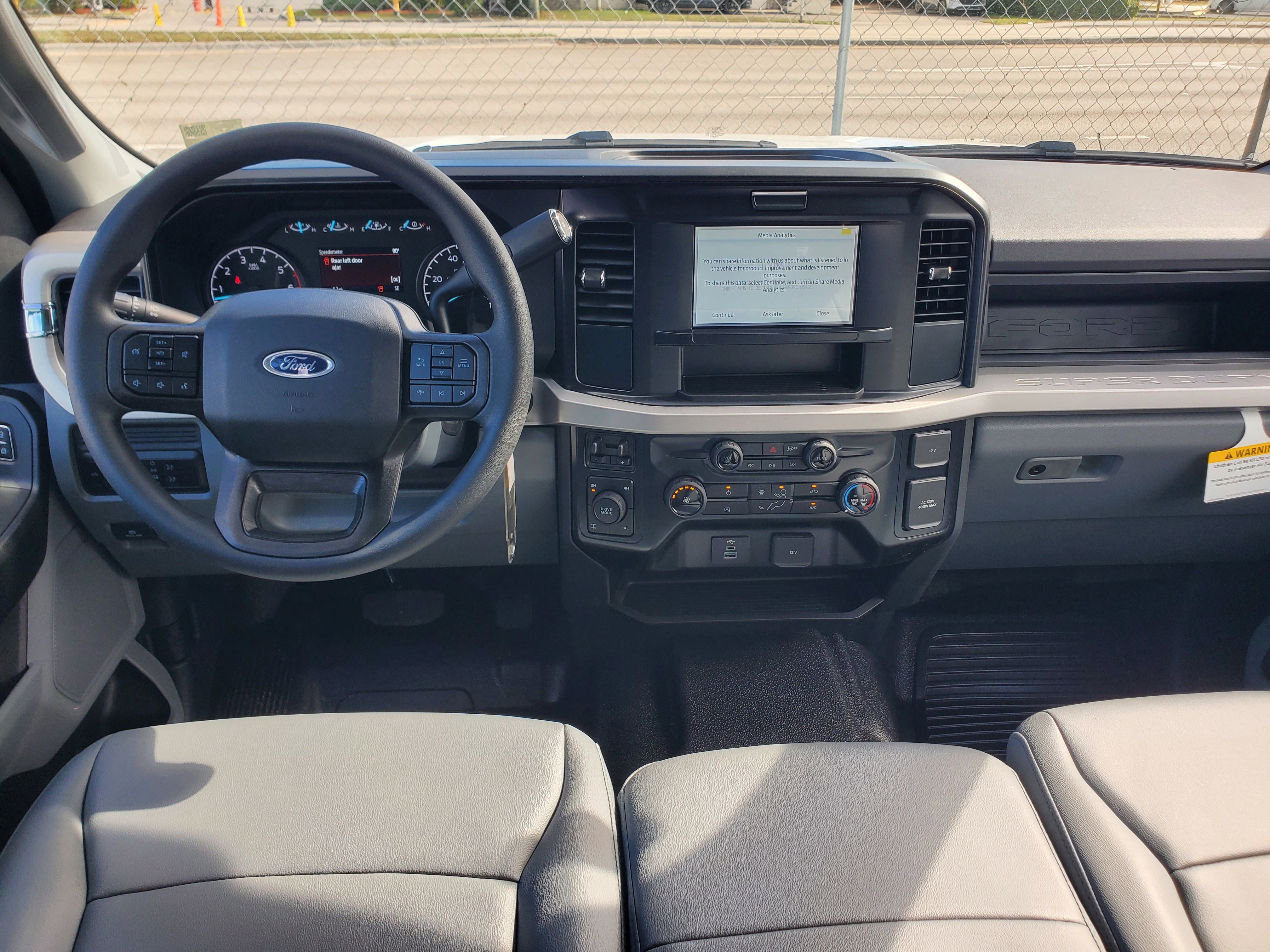 New 2026 Ford F250 XL w/ XL Chrome Package image 15