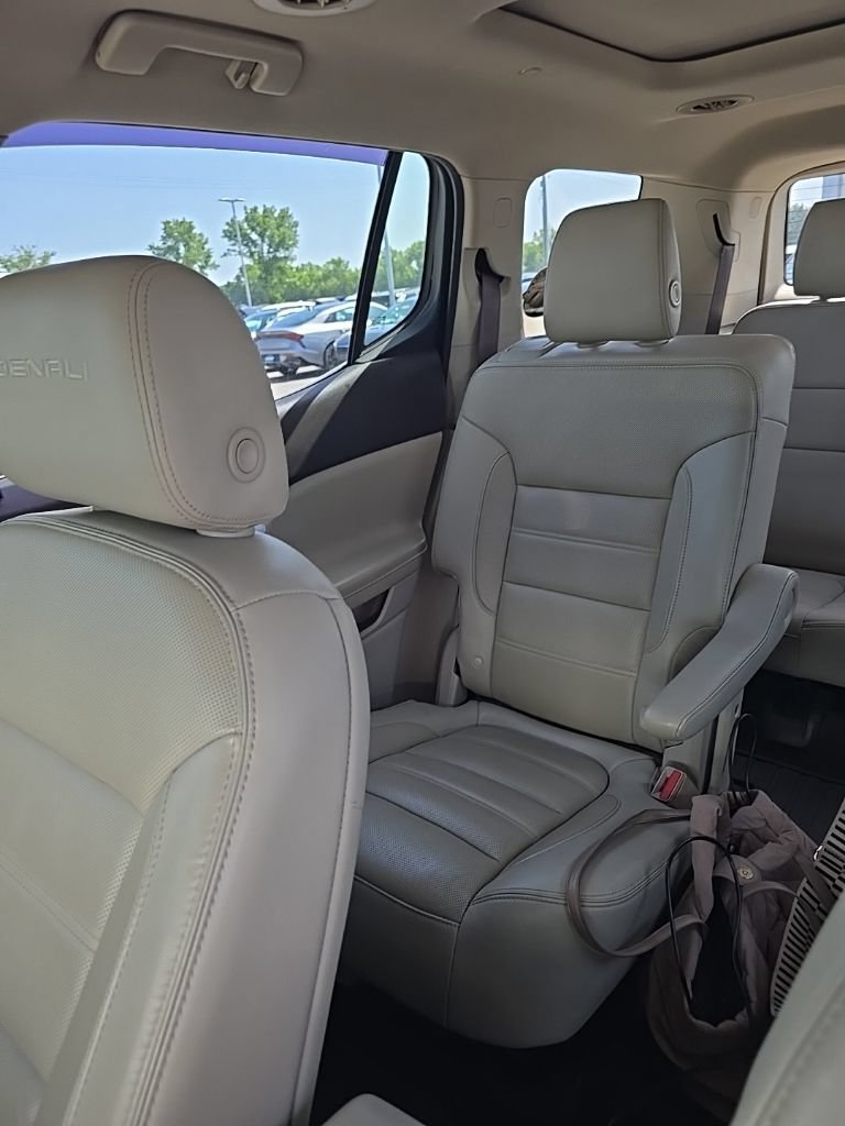 Used 2019 GMC Acadia Denali AWD/4WD image 8