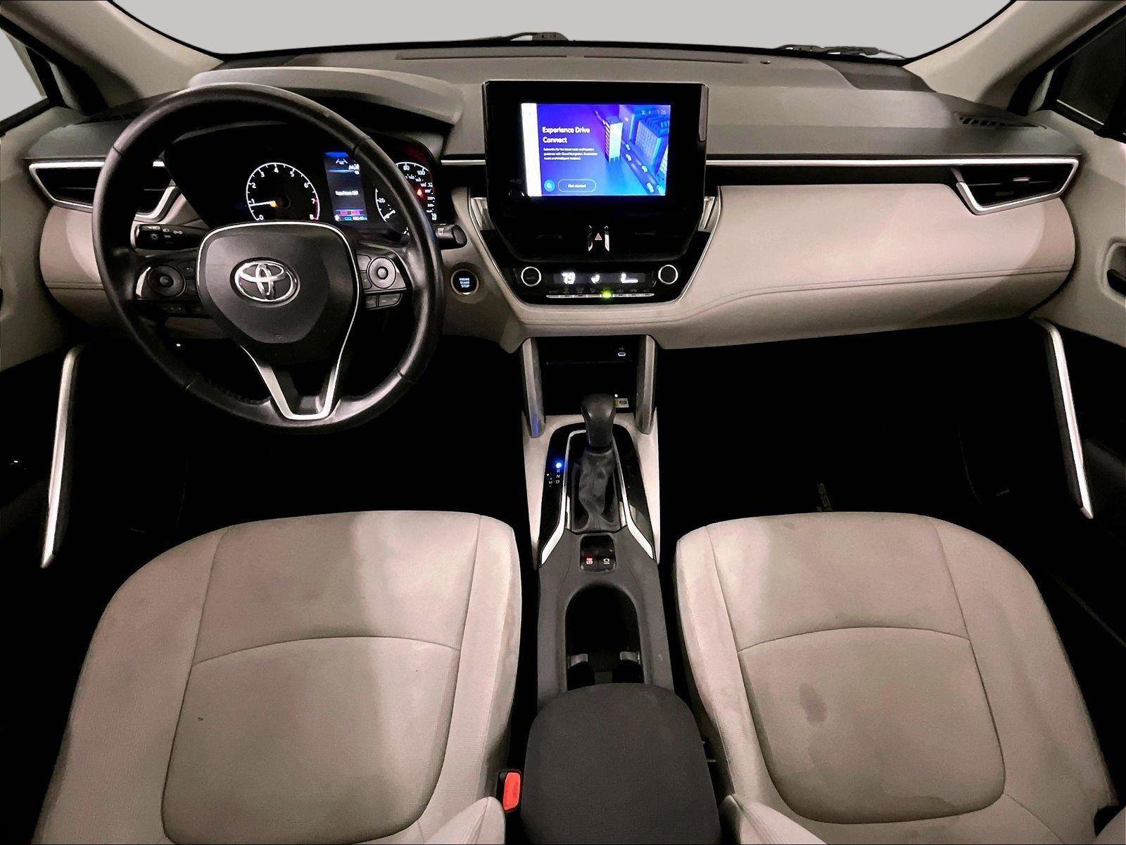 Used 2023 Toyota Corolla Cross LE w/ Moonroof Package FWD image 15