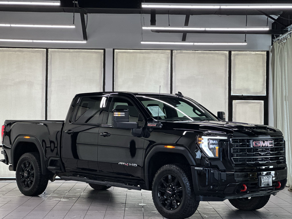 Used 2025 GMC Sierra 2500 AT4 AWD/4WD image 1