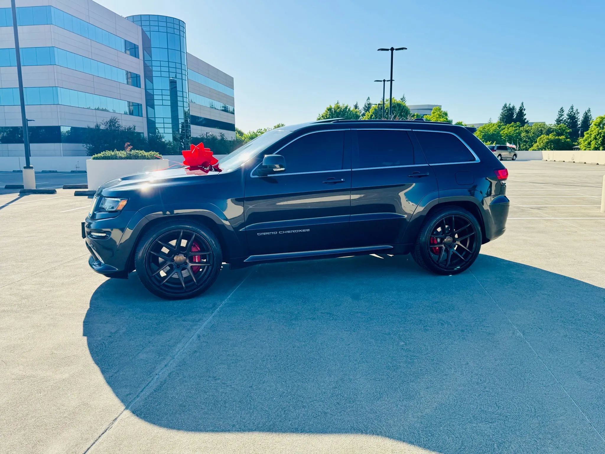 Used 2014 Jeep Grand Cherokee SRT8 w/ Luxury Group II image 13
