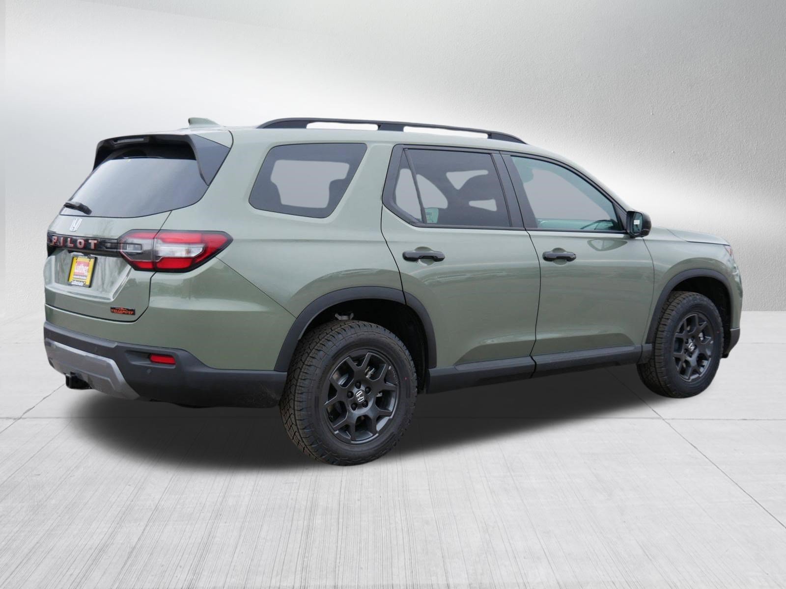 New 2026 Honda Pilot TrailSport image 7