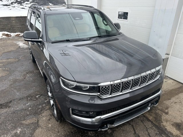 Certified 2025 Jeep Grand Wagoneer Series III w/ HD Trailer Tow Package image 7