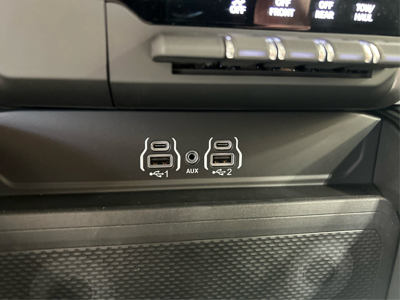 New 2026 RAM 1500 Express AWD/4WD image 31