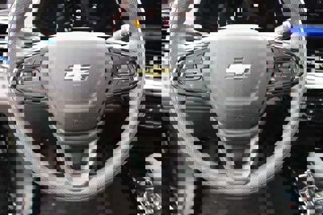 Used 2025 Chevrolet Trax LT image 11