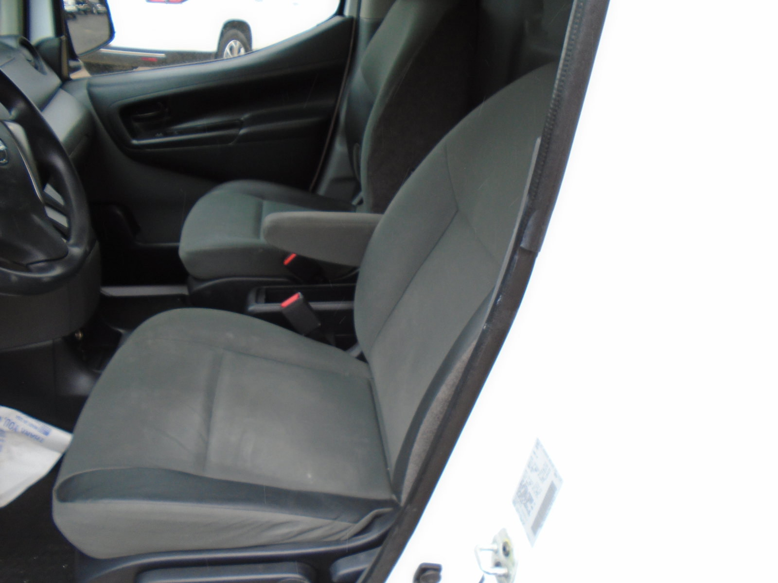 Used 2018 Nissan NV200 S FWD image 9