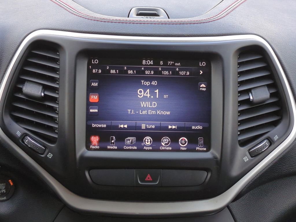 Used 2015 Jeep Cherokee Trailhawk w/ Comfort/Convenience Group AWD/4WD image 14