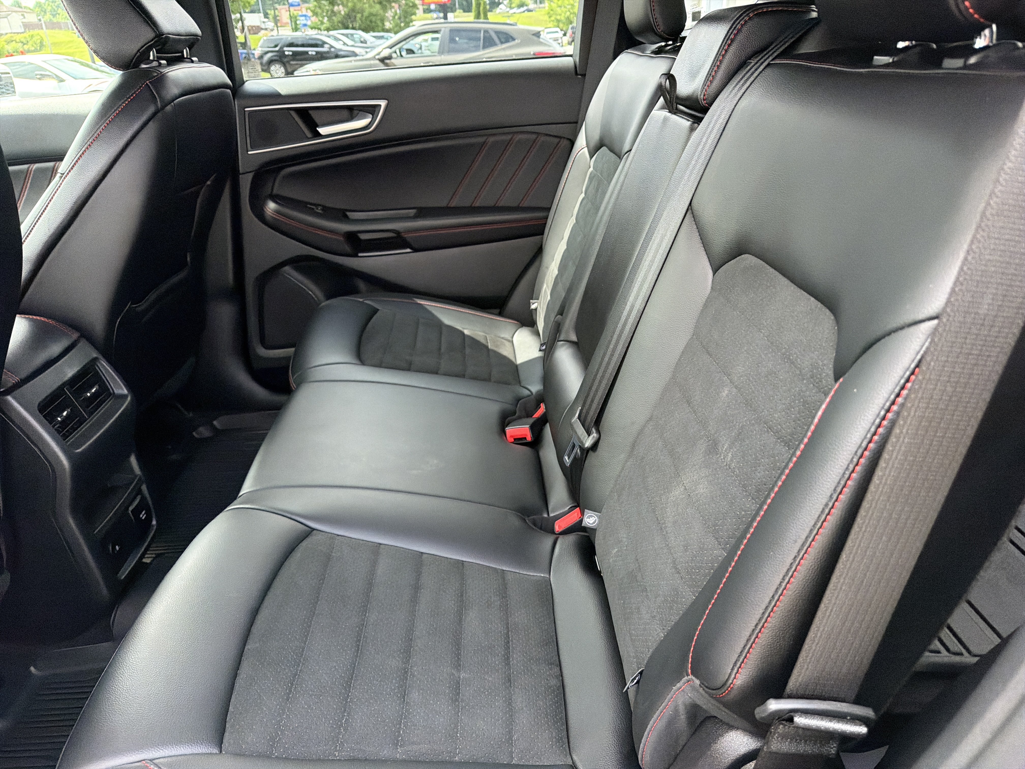 Used 2023 Ford Edge ST-Line AWD/4WD image 14