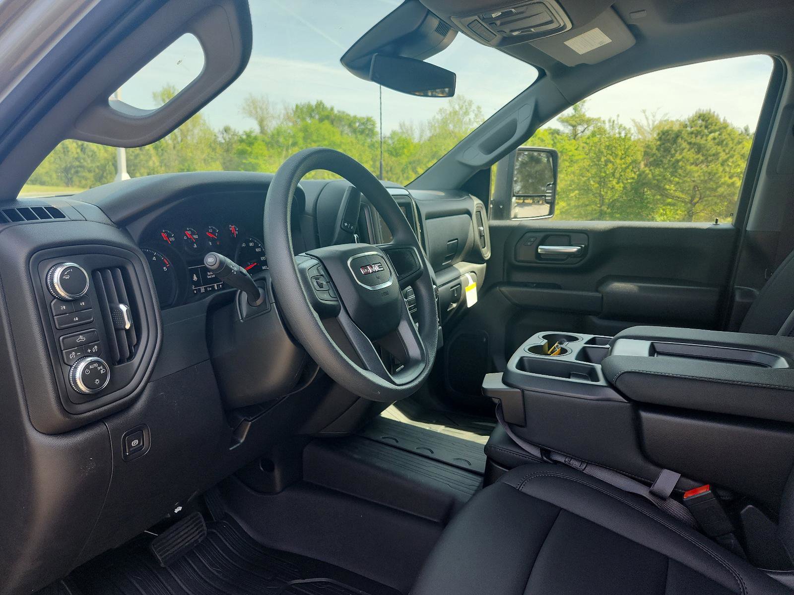 New 2026 GMC Sierra 3500 Pro image 9