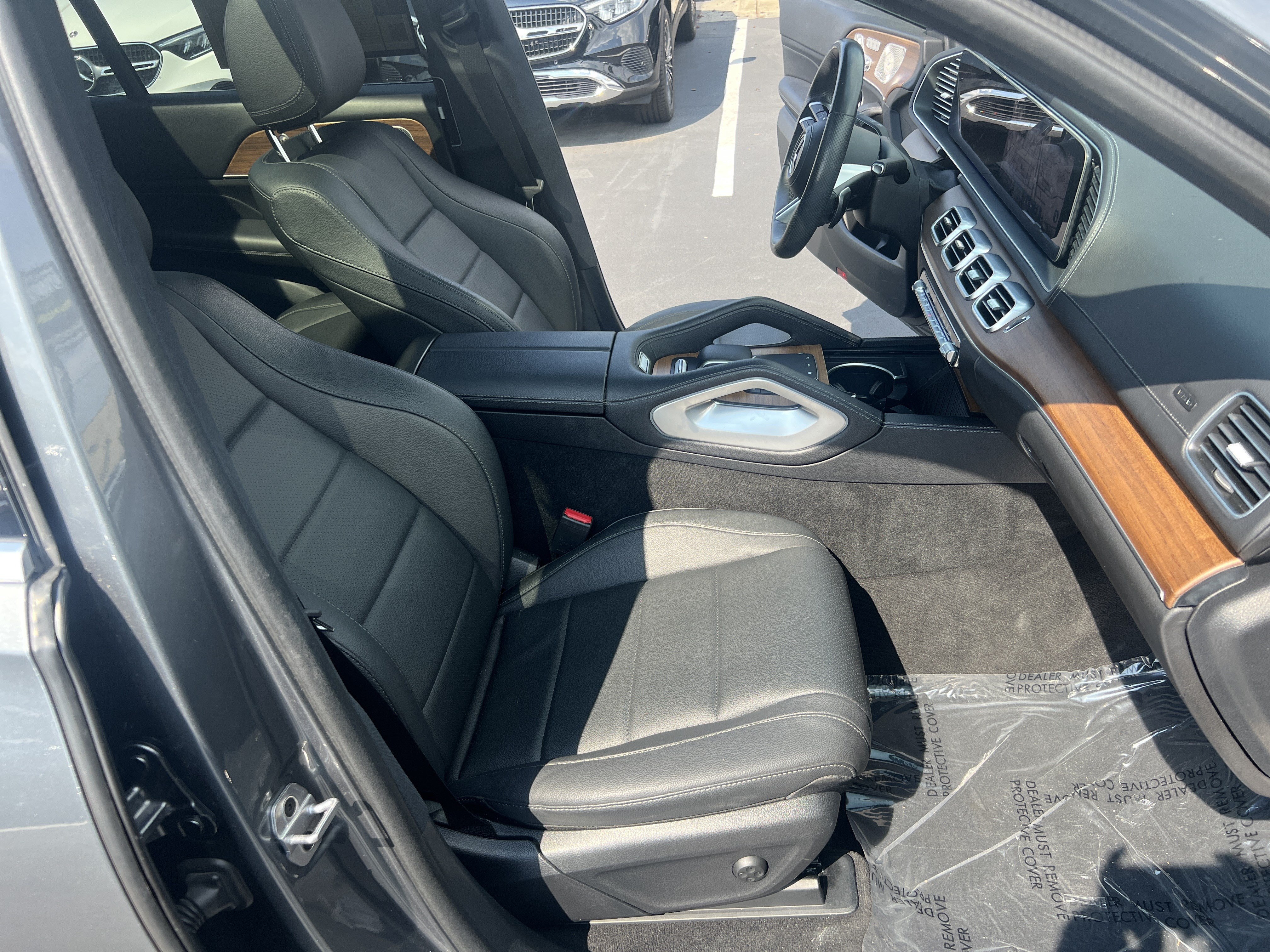 Used 2024 Mercedes-Benz GLS 450 4MATIC w/ AMG Line Exterior image 18